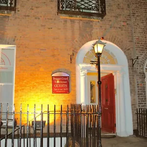 Отель Baggot Court Townhouse